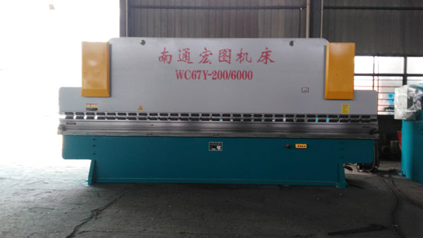 WC67Y-200T/6000液压板料折弯机